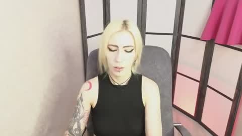 Snapshot of black_orchides chatting on July 17, 2026, 8:32 am Emily online show from July 17, 2026, 8:32 am