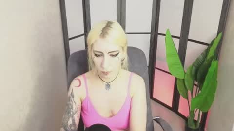 Snapshot of black_orchides chatting on July 19, 2026, 10:52 am Emily online show from July 19, 2026, 10:52 am