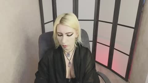 Snapshot of black_orchides chatting on July 25, 2026, 8:23 am Emily online show from July 25, 2026, 8:23 am