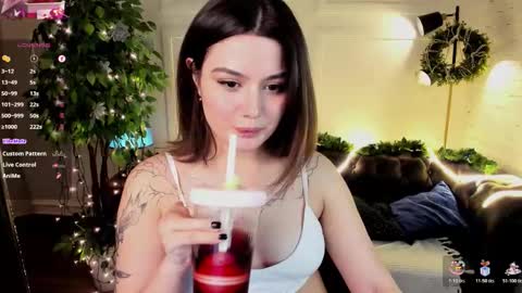 Mon Mon online show from December 17, 2025, 2:34 pm