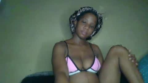 Snapshot of black_queen0111254 chatting on April 18, 2026, 4:05 am Blackqueen online show from April 18, 2026, 4:05 am