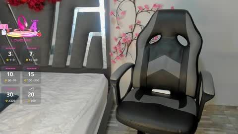 B L A C K  R O S E  online show from September 18, 2025, 11:56 am