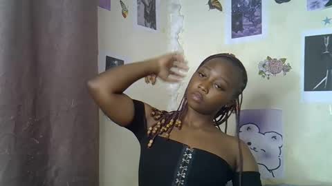 Snapshot of black_rosey chatting on February 19, 2026, 7:54 pm veraa online show from February 19, 2026, 7:54 pm