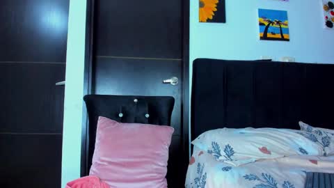 black_treassure online show from December 6, 2024, 4:25 am