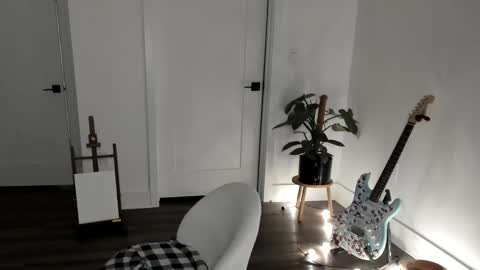 Snapshot of blackberryfizz chatting on November 14, 2025, 6:01 am Ella online show from November 14, 2025, 6:01 am