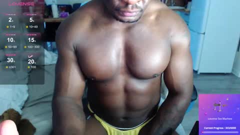 Snapshot of blackmusclegym chatting on December 16, 2025, 10:42 am blackmusclegym online show from December 16, 2025, 10:42 am