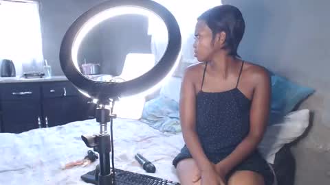 blackntoxicabe6999 online show from April 12, 2026, 12:32 pm
