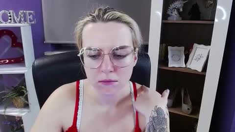 Z O E Y online show from February 23, 2026, 5:38 am