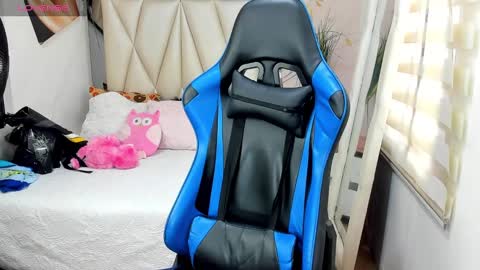 Snapshot of blacksex_boy chatting on December 5, 2024, 4:01 pm Marlon online show from December 5, 2024, 4:01 pm