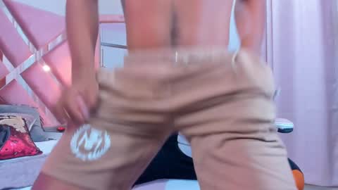 Snapshot of blacksex_boy chatting on January 8, 2025, 1:53 am Marlon online show from January 8, 2025, 1:53 am