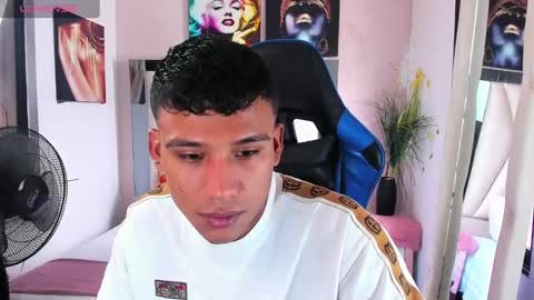 Snapshot of blacksex_boy chatting on February 26, 2025, 4:24 pm Marlon online show from February 26, 2025, 4:24 pm