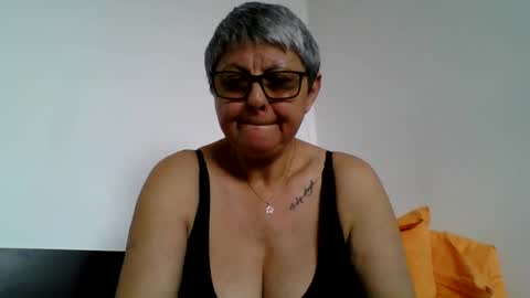 Snapshot of blackwidow05 chatting on June 5, 2026, 8:31 am Black Widow online show from June 5, 2026, 8:31 am