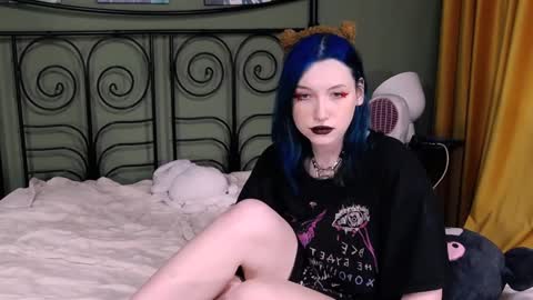 Snapshot of blacky_tea chatting on January 5, 2025, 10:29 pm blacky_tea online show from January 5, 2025, 10:29 pm