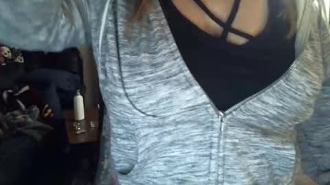 bladesizzo3111 online show from January 7, 2026, 7:11 am