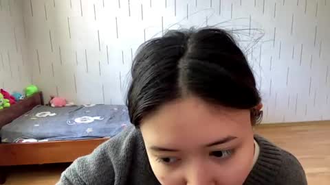 Mila online show from April 29, 2026, 8:07 am
