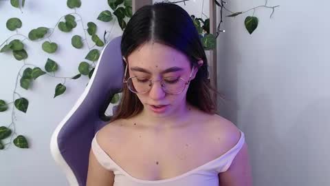   online show from February 8, 2025, 1:22 pm