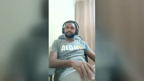 blakchiise online show from June 3, 2026, 2:44 pm