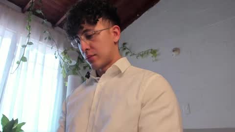 Blake Levi  Independent Model online show from April 27, 2026, 4:49 pm