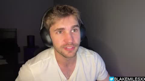 Snapshot of blakemiles2 chatting on June 27, 2026, 3:22 am Blake Miles online show from June 27, 2026, 3:22 am