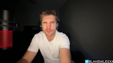 Snapshot of blakemiles2 chatting on July 30, 2026, 2:43 am Blake Miles online show from July 30, 2026, 2:43 am