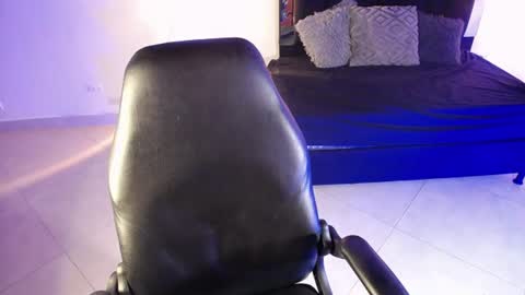 Snapshot of blakzen_ chatting on July 29, 2026, 4:10 am Blakzen online show from July 29, 2026, 4:10 am