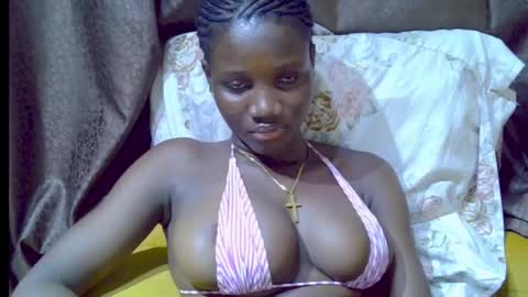 nikky00 online show from November 10, 2025, 8:52 pm