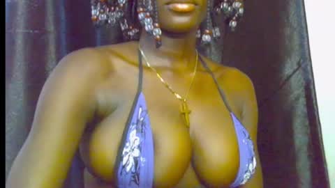 nikky00 online show from April 25, 2026, 2:36 pm