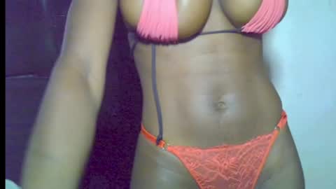 nikky00 online show from June 20, 2026, 7:33 am