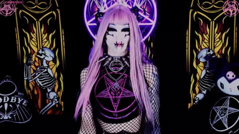 Snapshot of blasphemiangxrl chatting on December 10, 2024, 7:00 pm online show from December 10, 2024, 7:00 pm