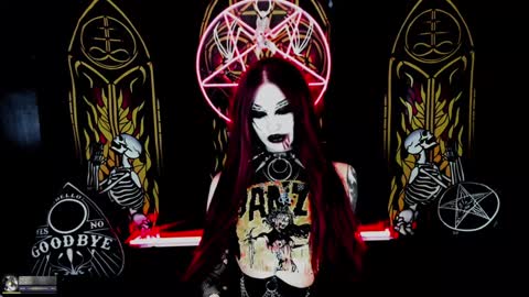 Snapshot of blasphemiangxrl chatting on December 21, 2024, 7:38 pm online show from December 21, 2024, 7:38 pm