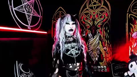 Snapshot of blasphemiangxrl chatting on October 3, 2025, 2:08 am online show from October 3, 2025, 2:08 am