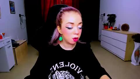 Nicole online show from January 21, 2025, 6:54 am