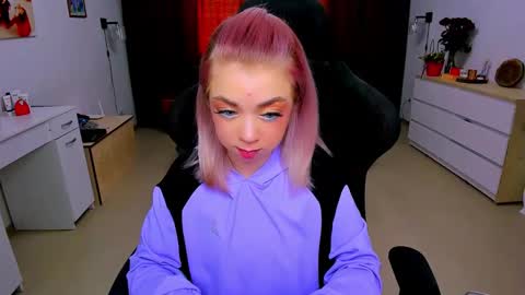 Nicole online show from January 23, 2025, 8:25 am