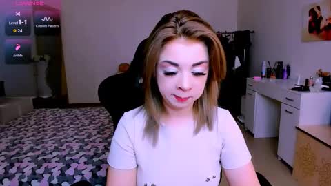 Nicole online show from June 9, 2026, 6:47 am