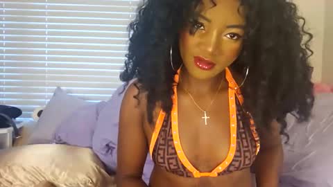 Snapshot of bliss_vixen chatting on September 20, 2025, 12:39 pm bliss_vixen online show from September 20, 2025, 12:39 pm