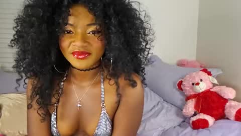 Snapshot of bliss_vixen chatting on September 22, 2025, 5:09 am bliss_vixen online show from September 22, 2025, 5:09 am