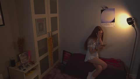 Snapshot of blissence chatting on September 23, 2025, 3:37 pm LiLy online show from September 23, 2025, 3:37 pm