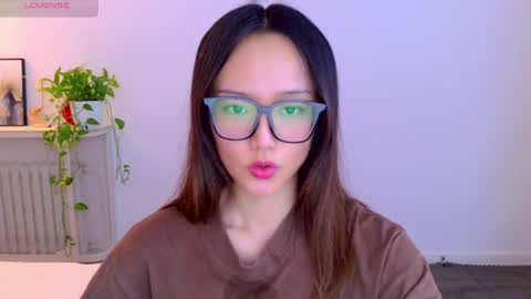 YoYo online show from June 25, 2026, 8:30 am