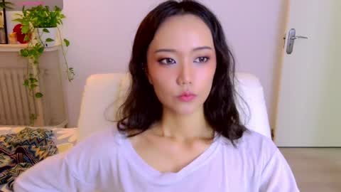 YoYo online show from July 24, 2026, 6:44 am