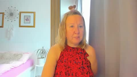 Nicole online show from March 12, 2025, 8:30 am