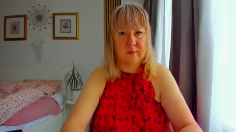 Nicole online show from April 29, 2026, 3:21 am