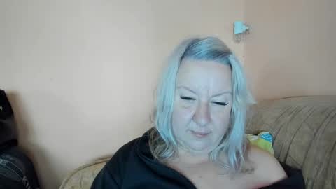 Nicole online show from July 30, 2026, 4:22 am
