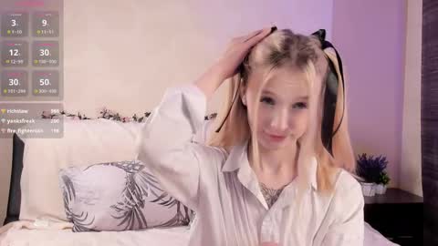 Snapshot of blonde_lotos chatting on February 27, 2025, 12:23 pm Kate and Mary online show from February 27, 2025, 12:23 pm