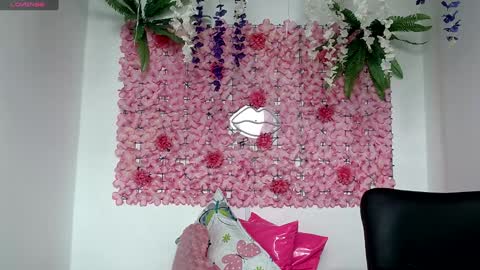 Snapshot of blonde_squirt_ chatting on January 24, 2025, 7:19 am blonde_squirt_ online show from January 24, 2025, 7:19 am