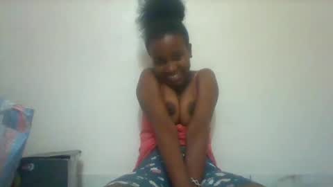 Snapshot of blondebarbiey chatting on February 11, 2025, 4:56 pm blonde online show from February 11, 2025, 4:56 pm