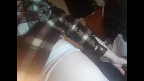 Snapshot of blondebellaaa3 chatting on February 19, 2025, 6:33 am Gia online show from February 19, 2025, 6:33 am