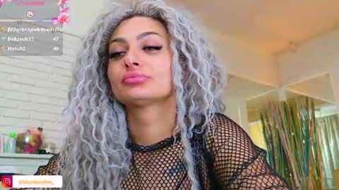 Snapshot of blondeceline chatting on July 14, 2026, 10:21 am blondeceline online show from July 14, 2026, 10:21 am