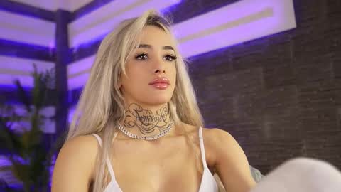 blondie_muller online show from December 18, 2025, 8:59 pm