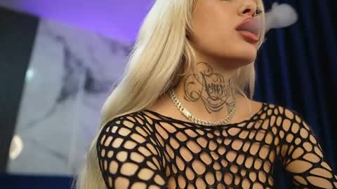blondie_muller online show from May 2, 2026, 7:52 pm