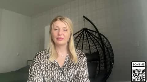 blondie_xoxoxo online show from April 23, 2026, 1:57 pm